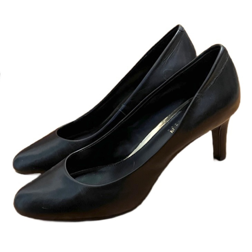 Ralph Lauren Black Pumps
